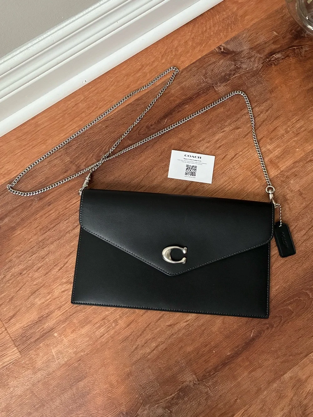 Coach Essential Small Leather Clutch Chain Crossbody Purse